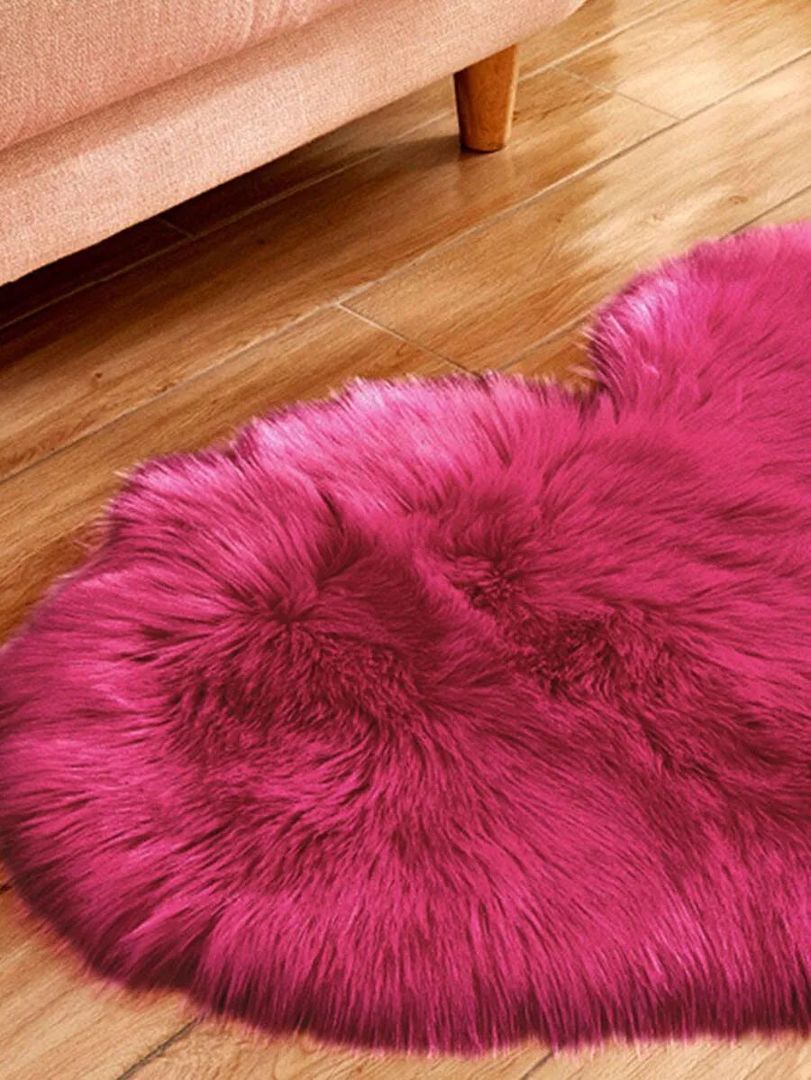 Heart Shaped Fuzzy Plush Rug – Soft Cozy Floor Mat for Bedroom, Living Room, Kids Room, Home Decor