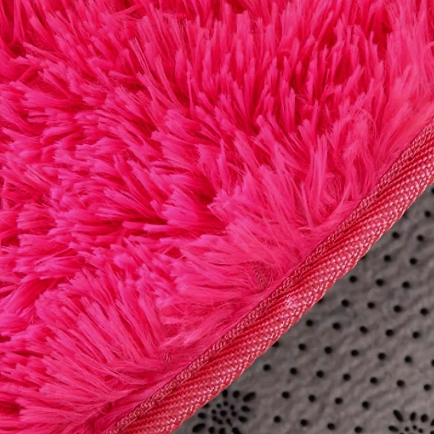 Heart Shaped Fuzzy Plush Rug – Soft Cozy Floor Mat for Bedroom, Living Room, Kids Room, Home Decor